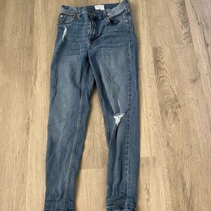 Celebrity pink, high-rise, ankle skinny jeans